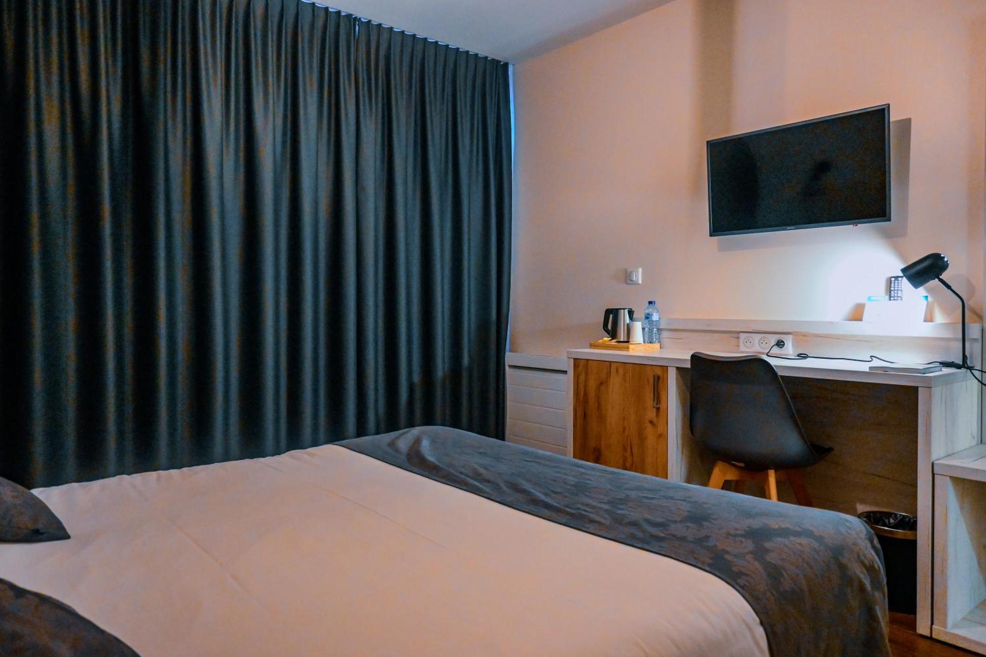 אגנץ Logis Clermotel - Hotel & Restaurant מראה חיצוני תמונה
