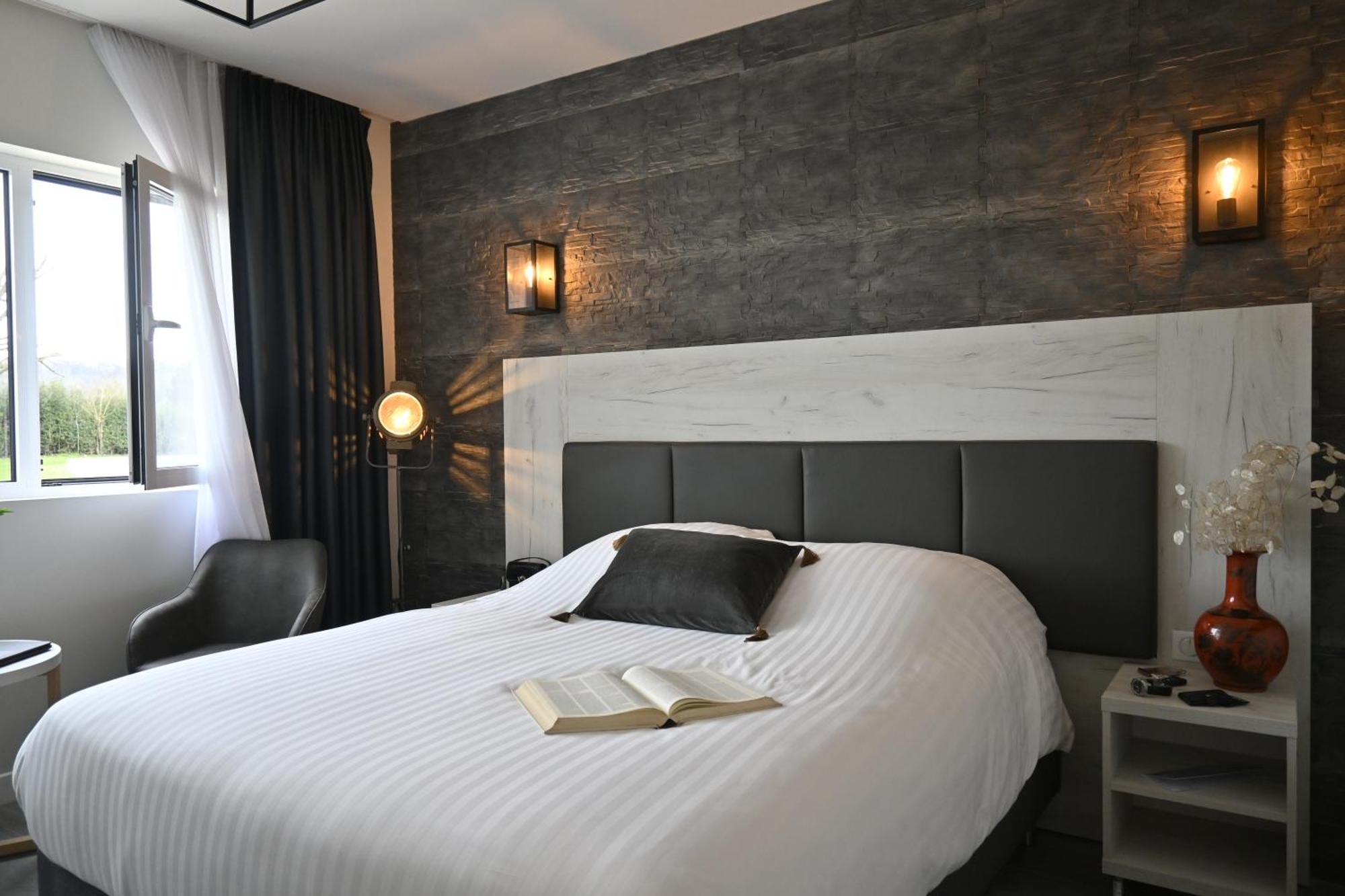 אגנץ Logis Clermotel - Hotel & Restaurant מראה חיצוני תמונה