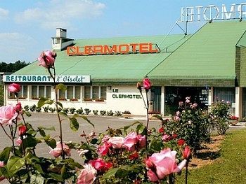 אגנץ Logis Clermotel - Hotel & Restaurant מראה חיצוני תמונה