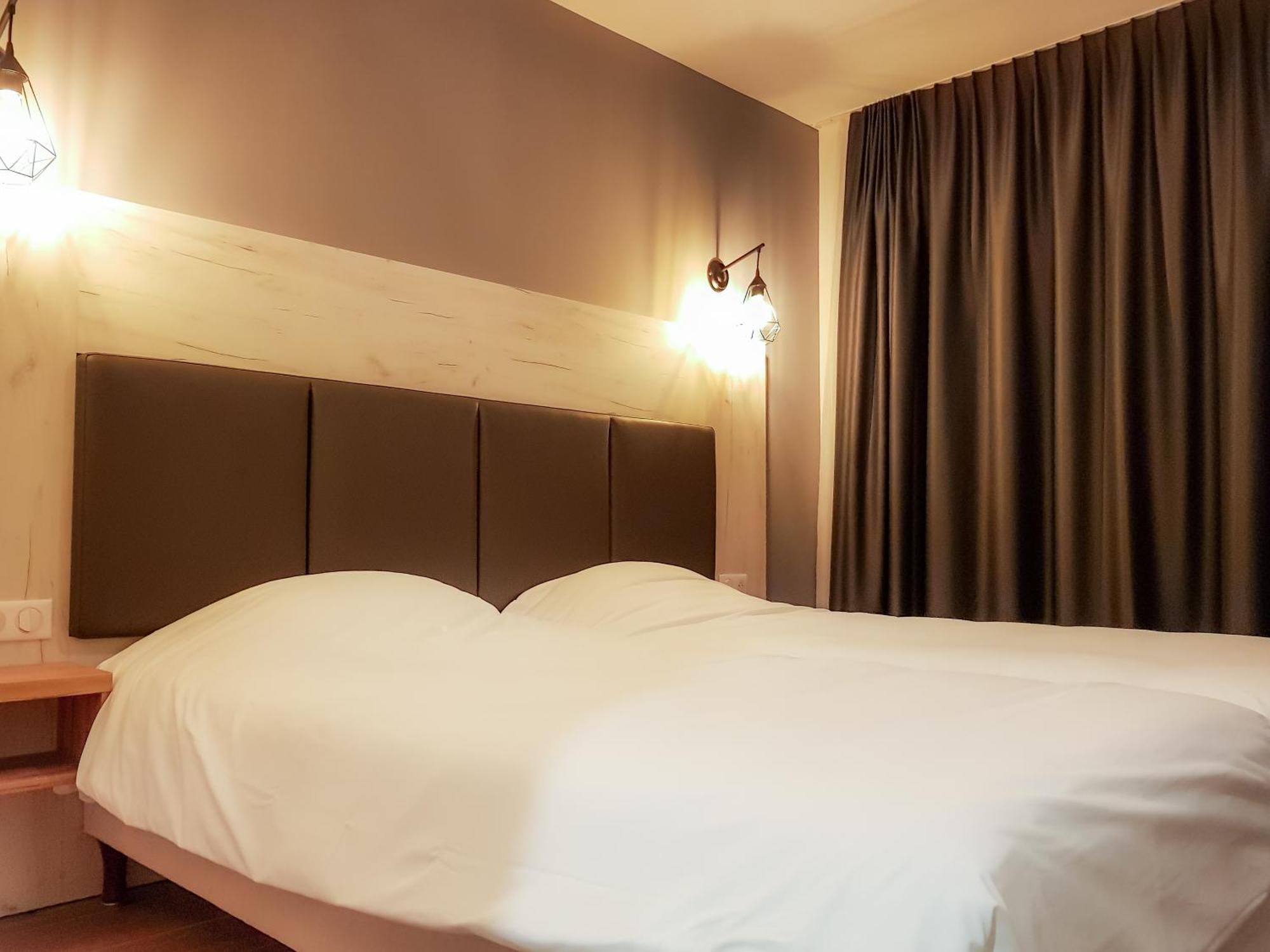 אגנץ Logis Clermotel - Hotel & Restaurant מראה חיצוני תמונה